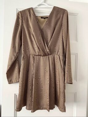 Women's V-Neck Long Sleeve Beige Striped Dress